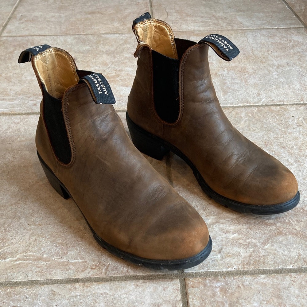 Blundstone Brown Leather Ankle Booties